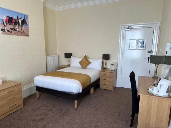  Clifton Hotel Scarborough 