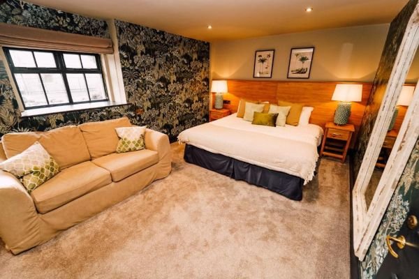  The George Hathersage